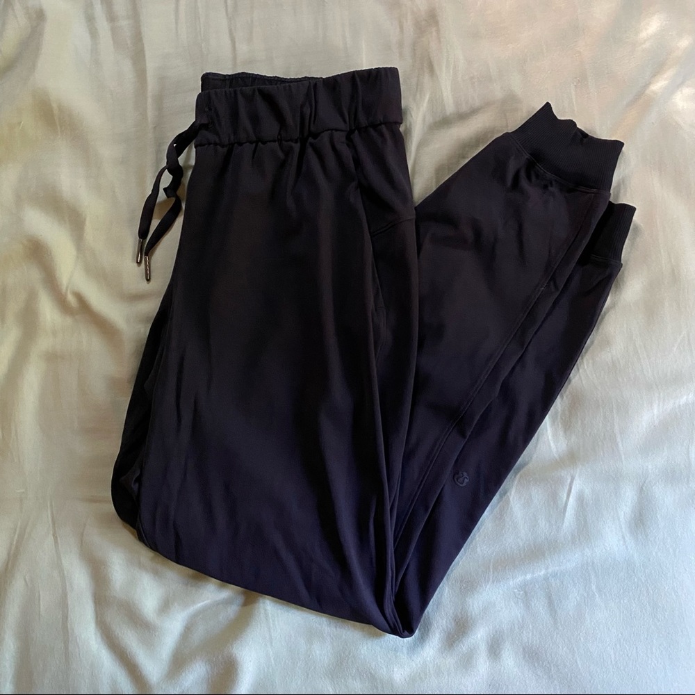 Lululemon On the Fly Jogger Luxtreme